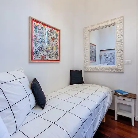 Apartment Luxury In Historical Building Rome