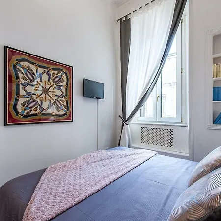 Apartment Luxury In Historical Building